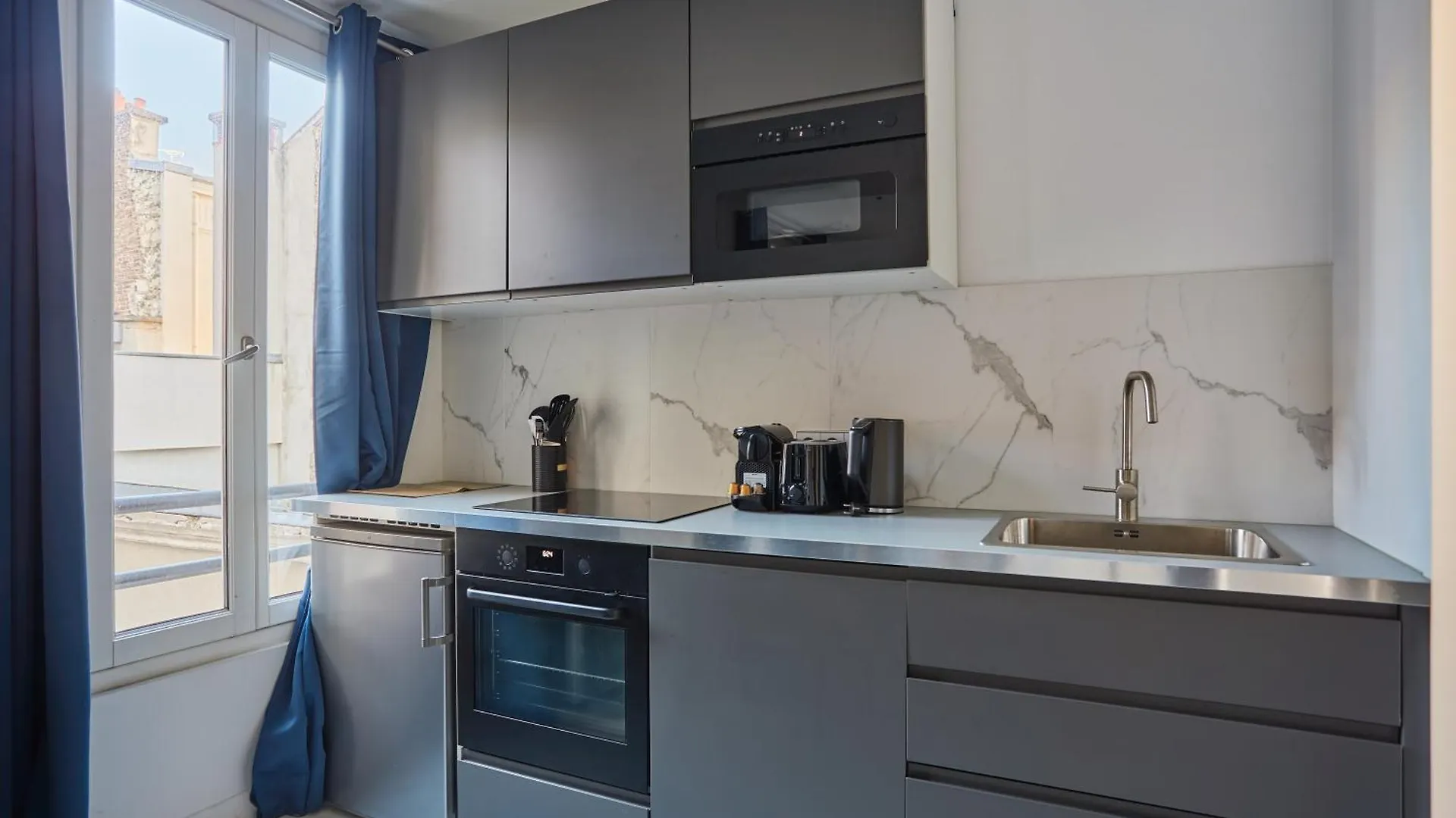 Appartement Lumineux Dans Paris - Climatise 0*,  Franciaország